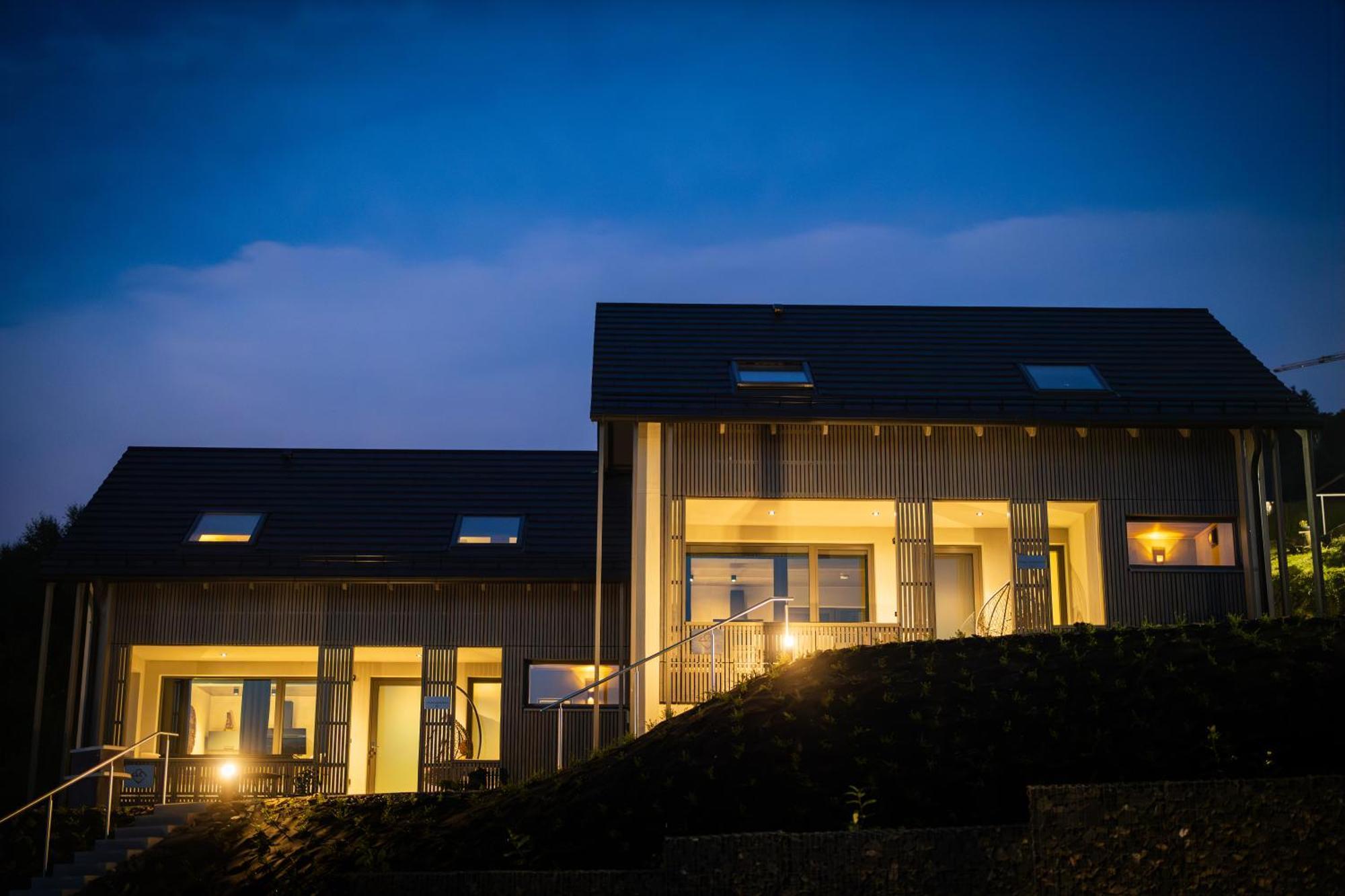 Sauerland Chalets - "Die Chalets Herzenssache" Вінтерберг Екстер'єр фото